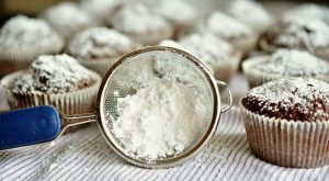 what to replace powerdered sugar with on the low carb keto diets that do not contain aspartame