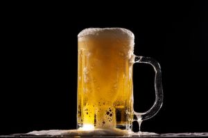 Guide to Drinking Low Carb Beer on the Keto Diet